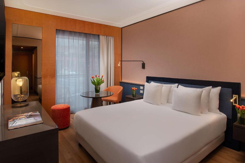 NH Collection Genova Marina - Resim 15