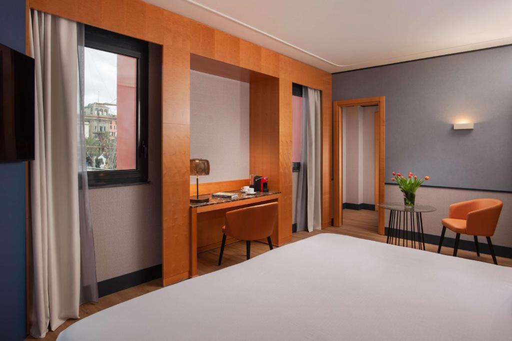 NH Collection Genova Marina - Resim 19