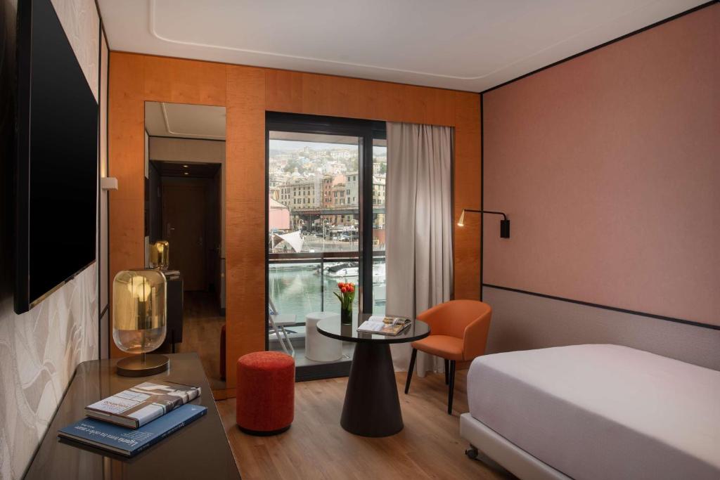 
Superior Single Room with Balcony and View
