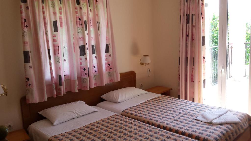 A bed or beds in a room at Villa Filia std