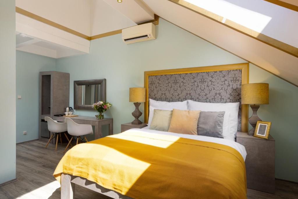 
Superior Quadruple Room
