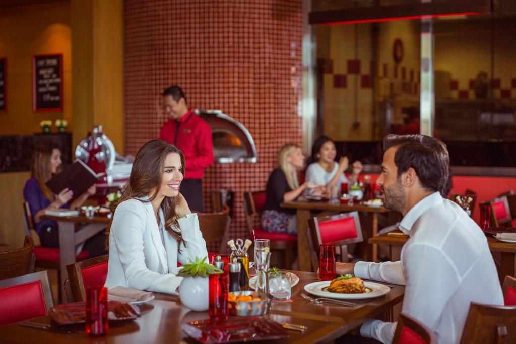 Hosté ubytování Amwaj Rotana, Jumeirah Beach - Dubai