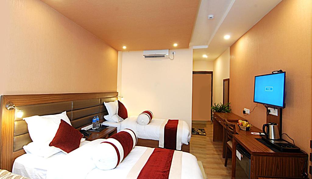 TV o dispositivi per l'intrattenimento presso The Address Kathmandu Hotel