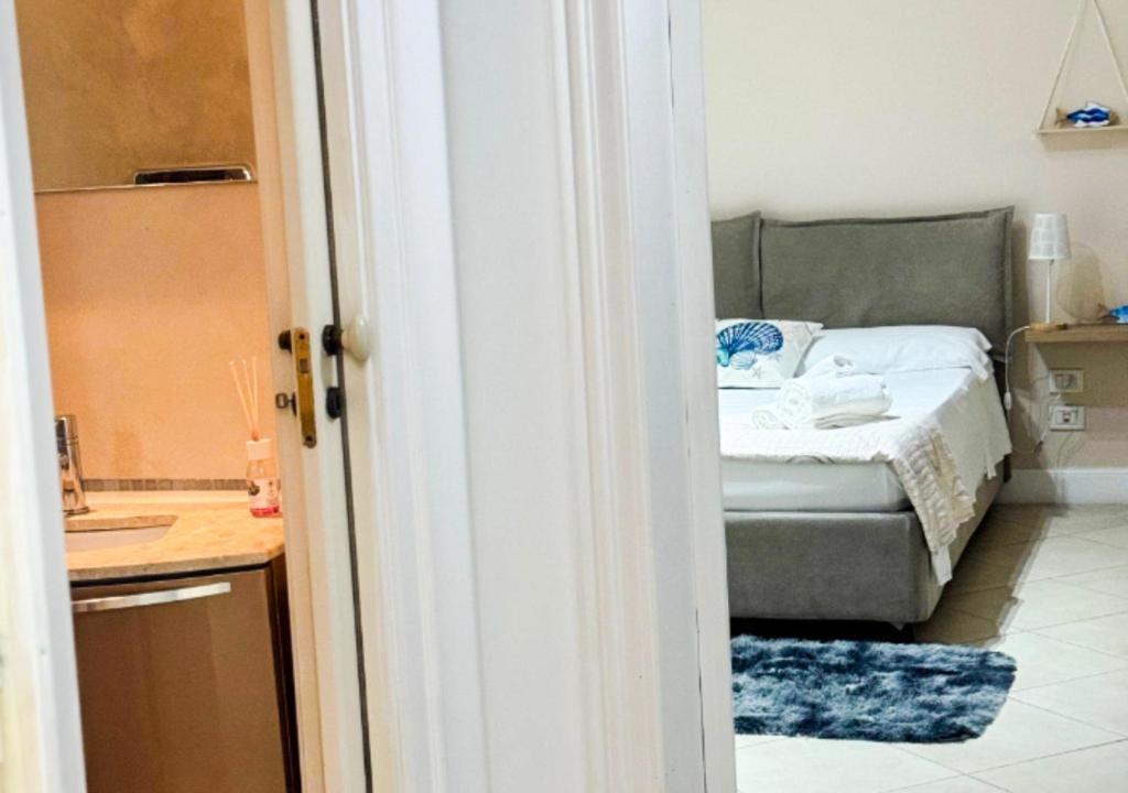 N67 B&B Taranto Centro-3 camere indipendenti - Double Room With Private Bathroom