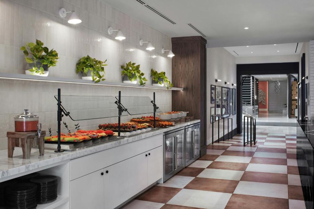 Delta Hotels by Marriott Toronto photo