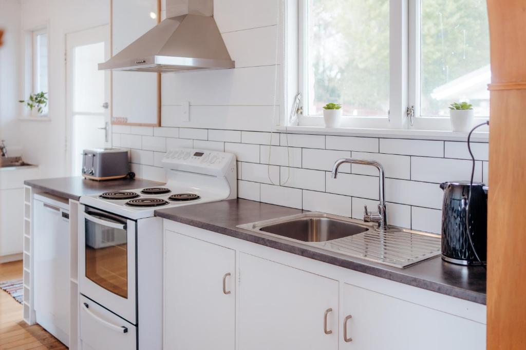 3 Bedroom House Rotorua Fully Fenced & Secure - Resim 12