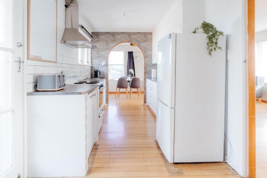 3 Bedroom House Rotorua Fully Fenced & Secure - Resim 4