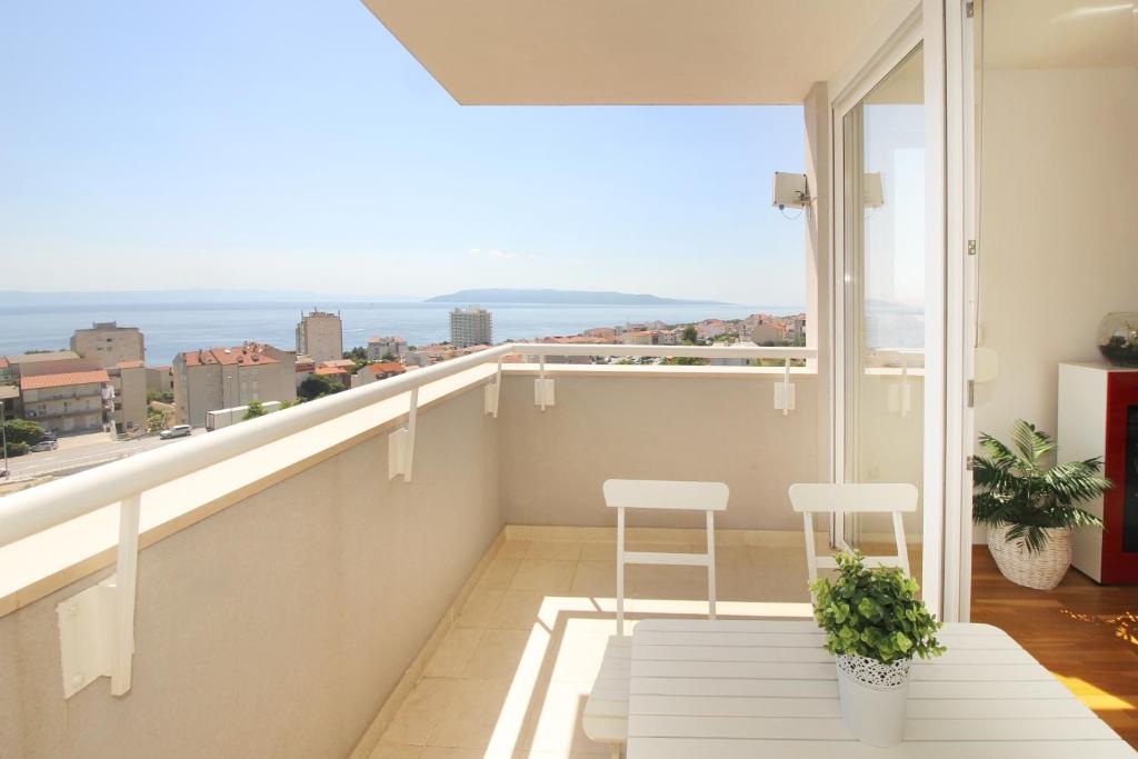 Uma varanda ou terra&ccedil;o em Apartment Vista Makarska