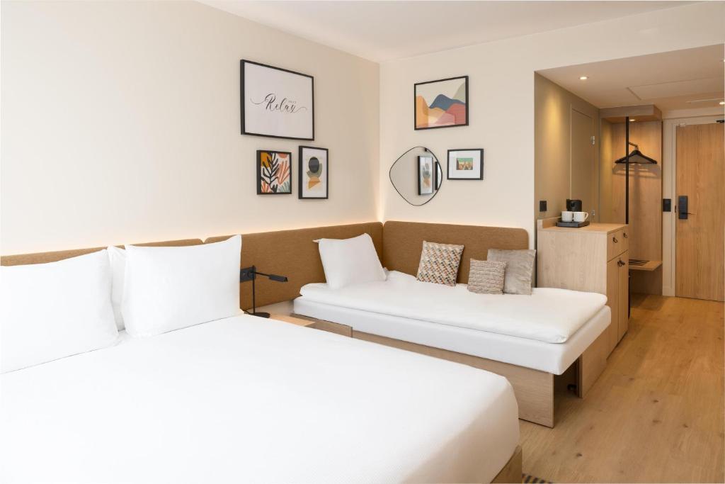 Hampton By Hilton Paris Charles De Gaulle Airport - Habitación Queen Con Sofá Cama