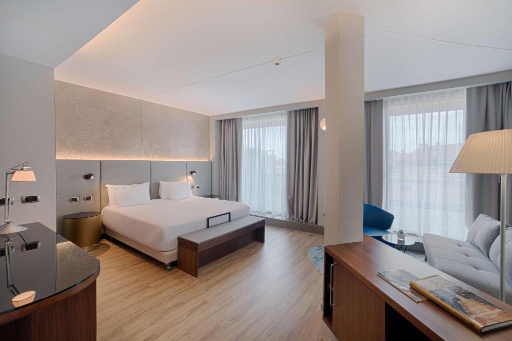 NH Bologna De La Gare - Resim 33