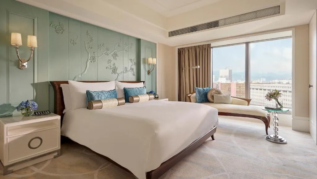 Club City Suite