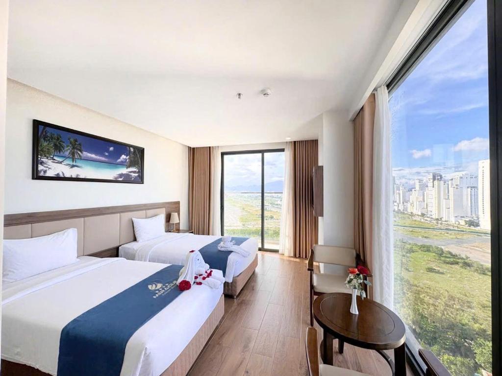 Phòng Senior Deluxe Giường Đôi/ 2 Giường Đơn với Ban công