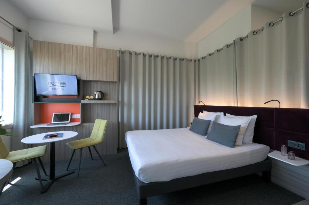 Nemea Appart Hotel So Cloud Lyon Gare Part-Dieu - Double Room