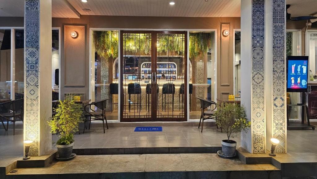 Montree Phuket Hotel - Resim 9