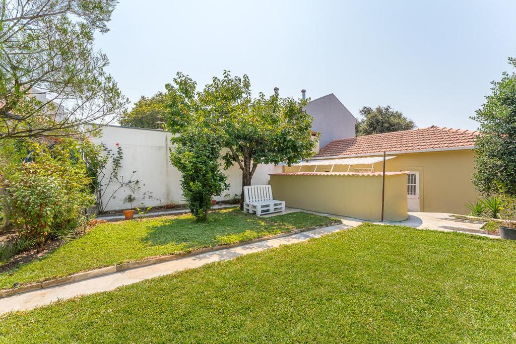 GuestReady - Rosemary's lovely home with a garden