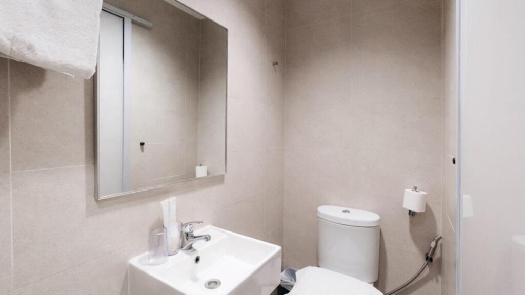 امکانات Hotel Calmo Hamilton - تصویر ۴