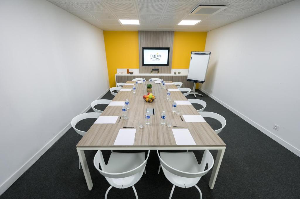 Nemea Appart Hotel So Cloud Lyon Gare Part-Dieu - Resim 36