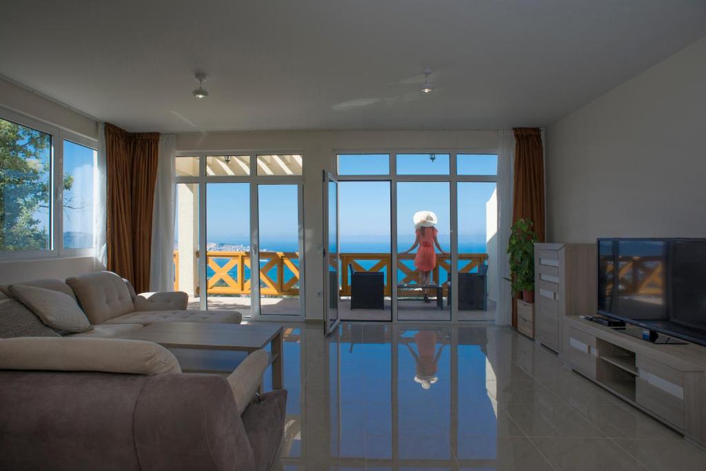 Berg Apartments - 14