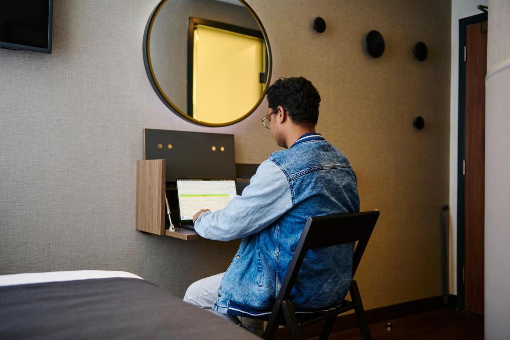 Point A London Liverpool Street - Resim 42