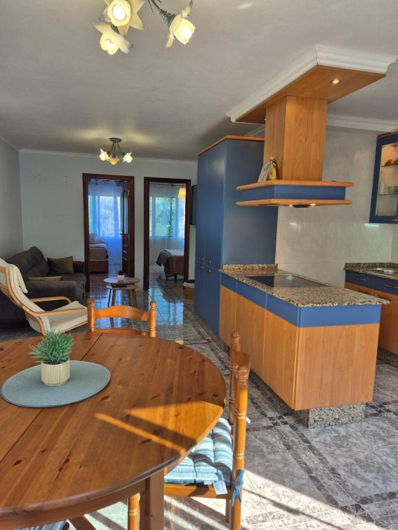 Kuchyň nebo kuchyňský kout v ubytování Apartamento Soleado cerca de la playa - WIFI