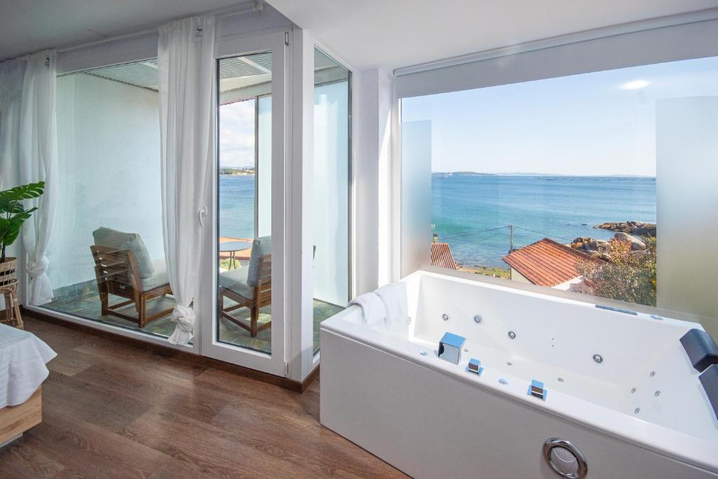 O baie la AG Apartamentos A Fiestra Playa de Boiro