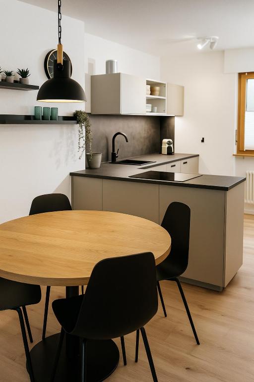 Ambiente Appartement C2 - moderne Ferienwohnung mit Terrasse in Leukerbad