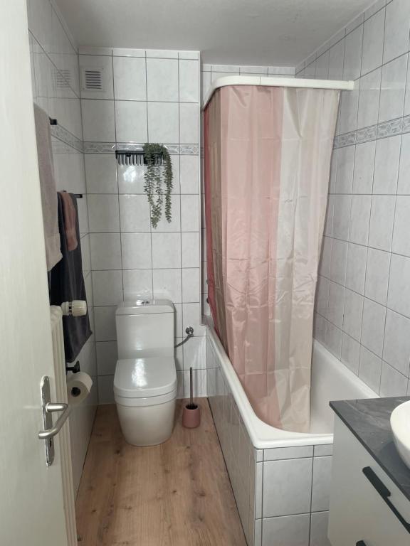 Ambiente Appartement C2 - moderne Ferienwohnung mit Terrasse in Leukerbad - Resim 11