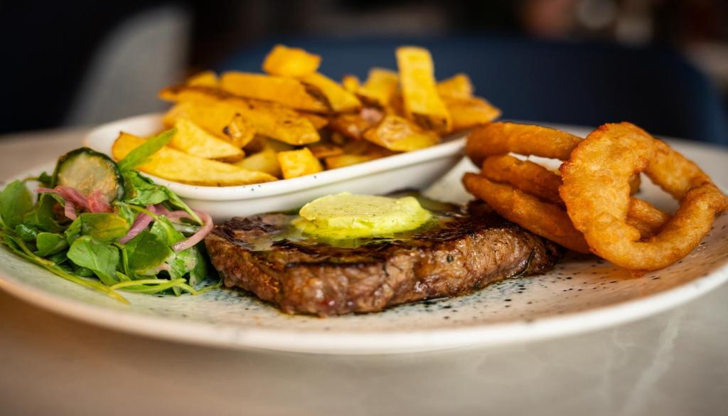 The Village Hotel Douglas - Resim 17