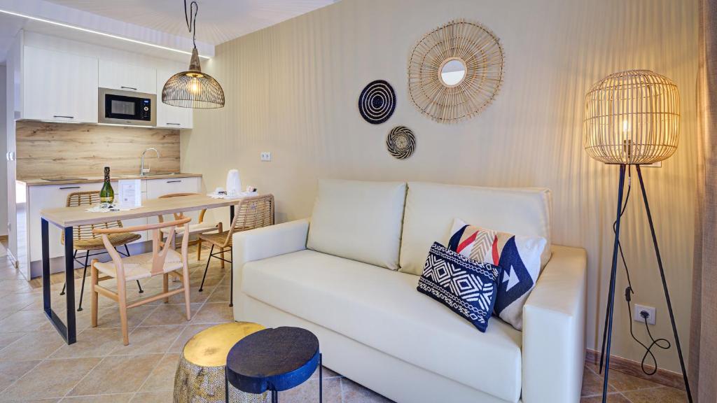 Hotel Arena Castillo - Superior One-Bedroom Apartment