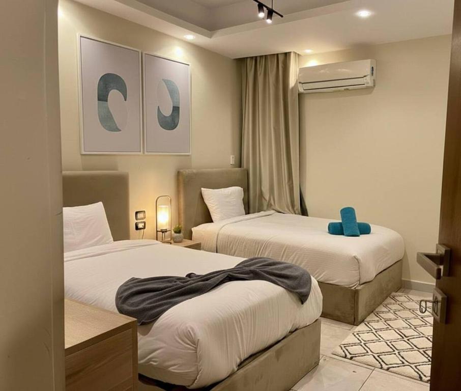 Bedouin Camp pyramids view INN - 5