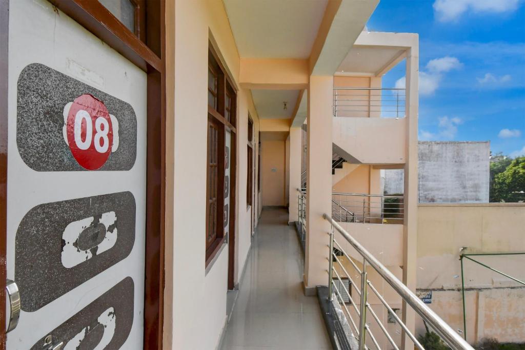 Φωτογραφία από το άλμπουμ του Hotel O New Shagun Vatika Lawn & Hotel σε Alambagh