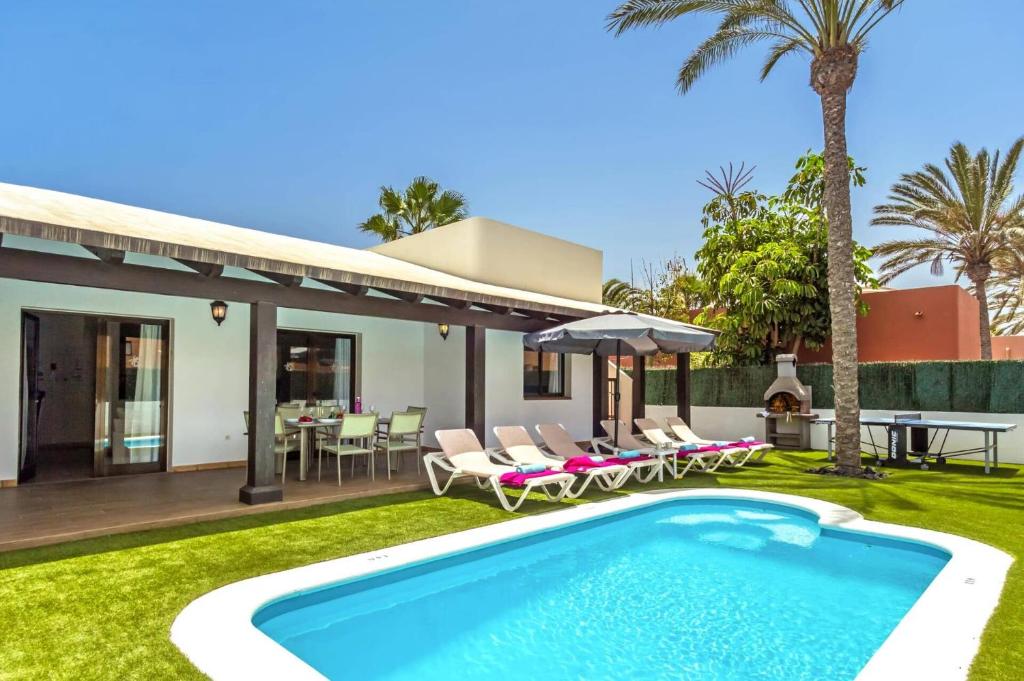 Villa Oasis by Villa Plus