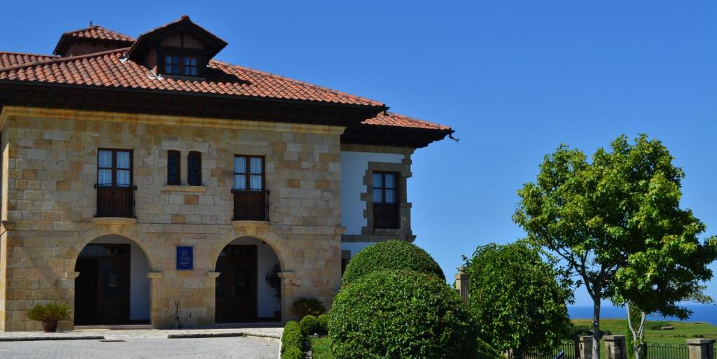 The building in which a szállodákat is located