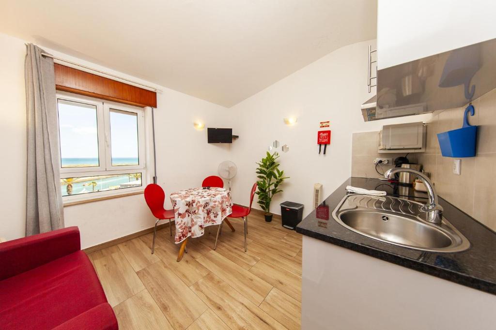 Imagem da galeria de Rising Sun Top-Floor Flat em Lagos