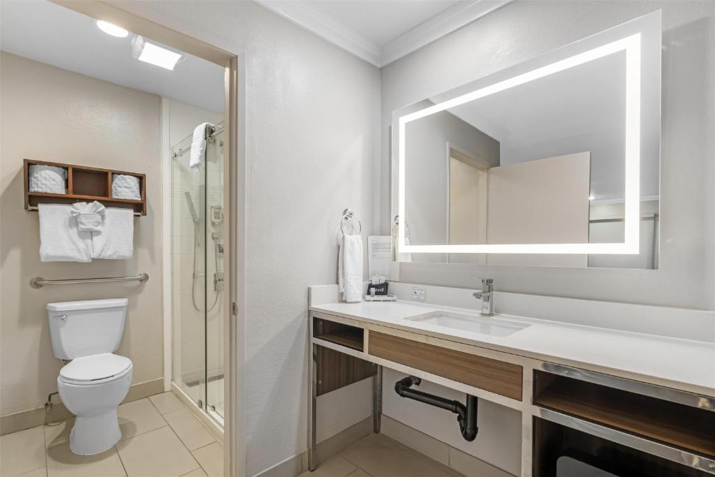Best Western Courtesy Hotel - Anaheim Resort Amusement Park photo