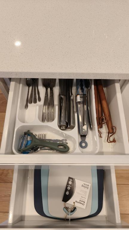 Spacious 2-Bedroom, 2-Bathroom Apartment in Epsom - Resim 22