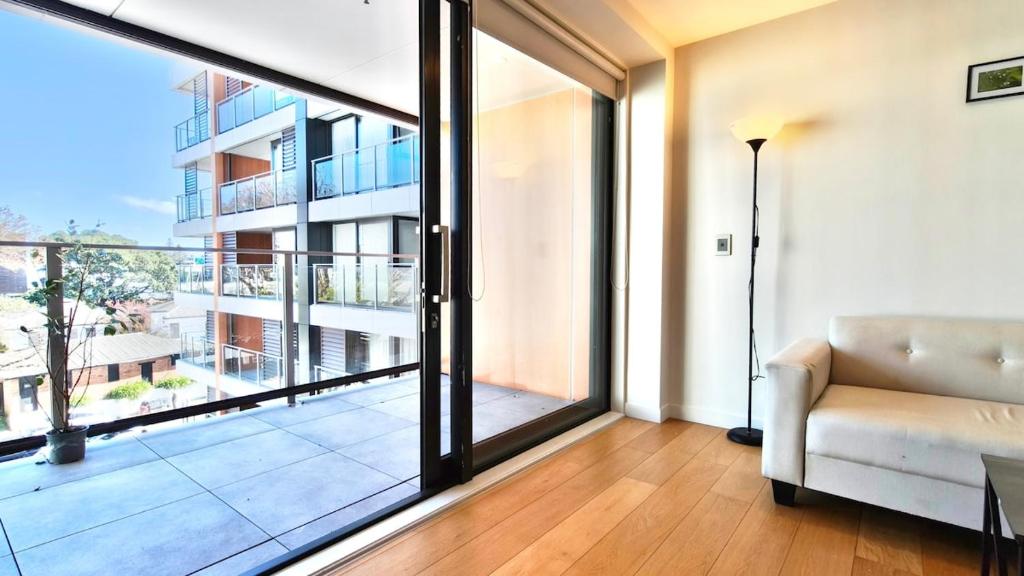 Spacious 2-Bedroom, 2-Bathroom Apartment in Epsom - Resim 23