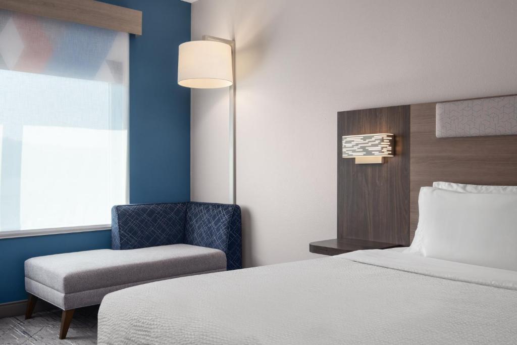 Holiday Inn Express & Suites Buford - Mall of Georgia by IHG photo
