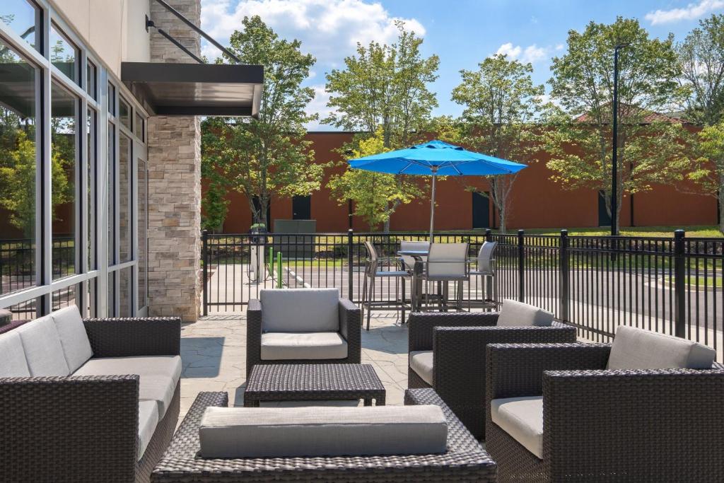 Holiday Inn Express & Suites Buford - Mall of Georgia by IHG photo