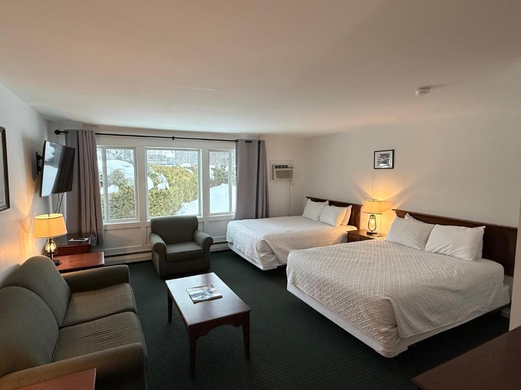 Stowe Motel & Snowdrift - Deluxe Efficiency Room