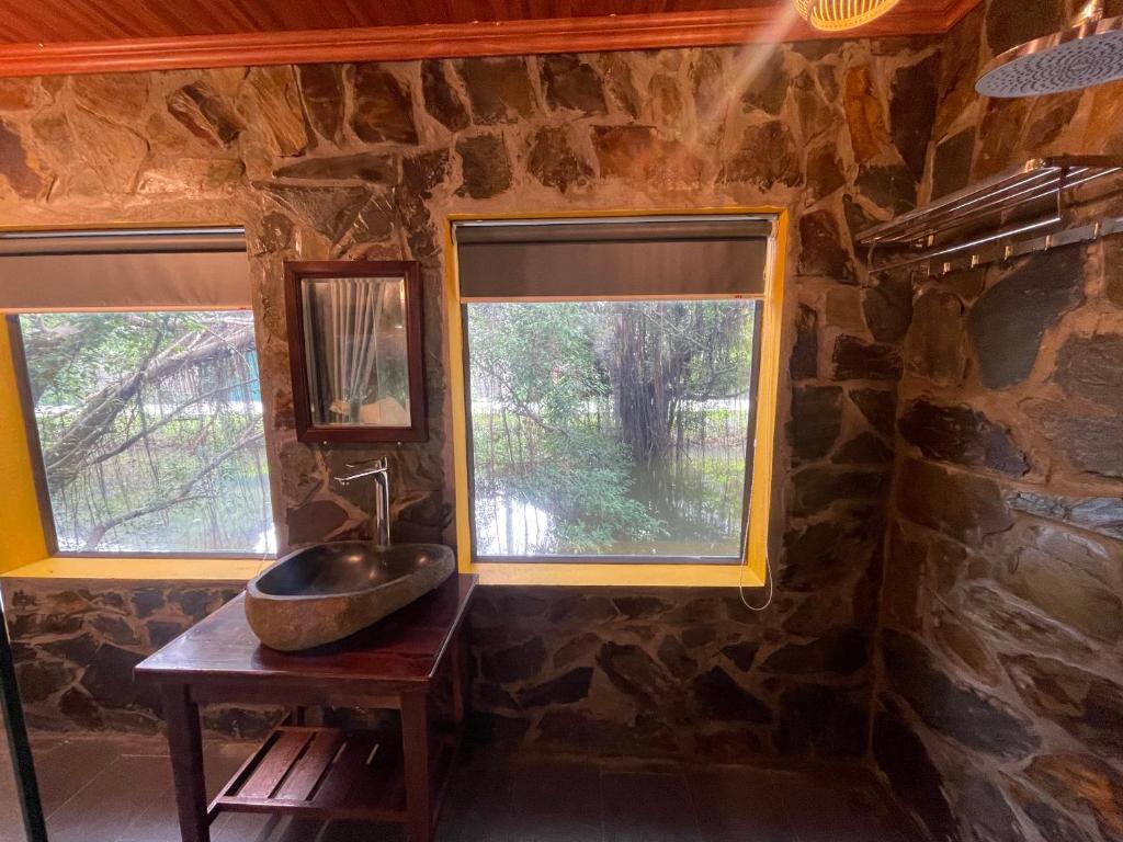 Trang An river mountain ecolodge Ninh Binh - 4