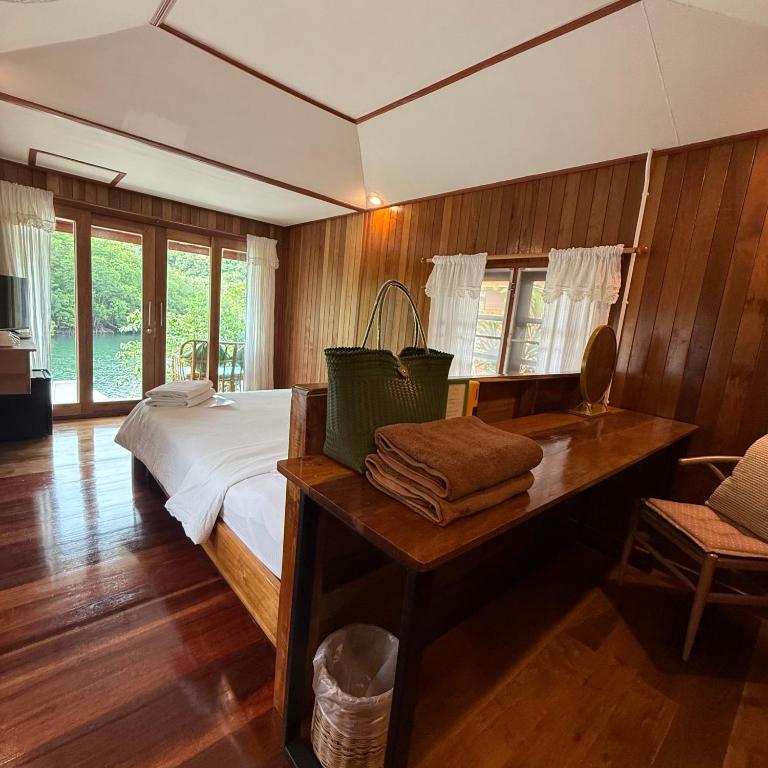 Mangrove bungalow & restaurant - 8