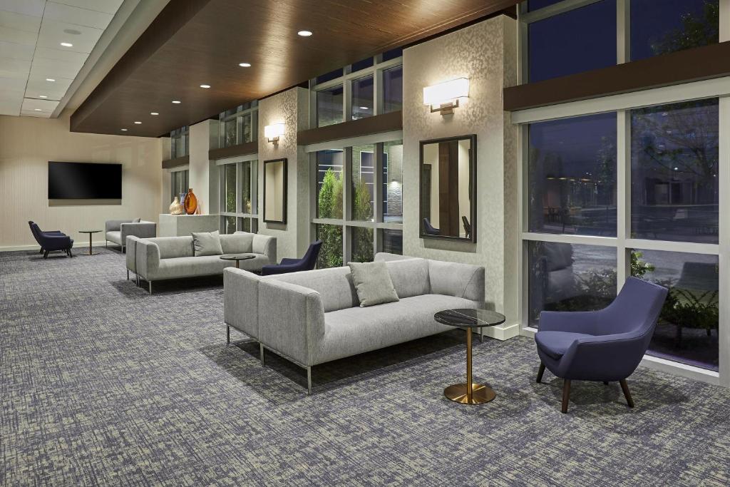 Hyatt Place Toronto Mississauga and Luxe Convention Centre - Resim 9