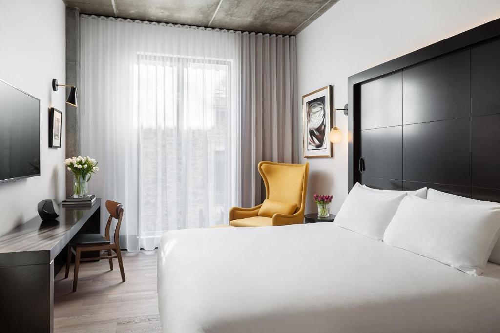 
Standard King Room - Alcove
