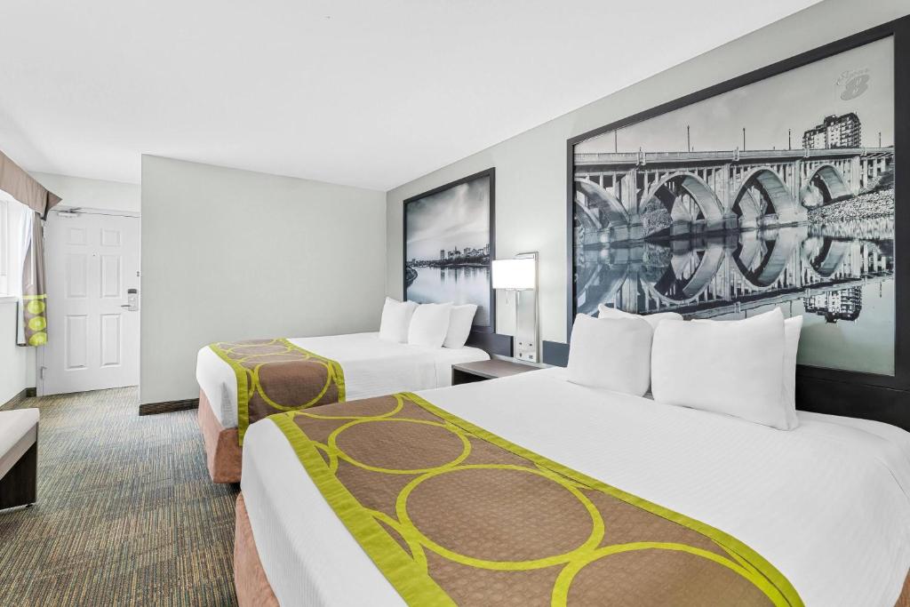 Super 8 by Wyndham Saskatoon Near Saskatoon Airport - Resim 23