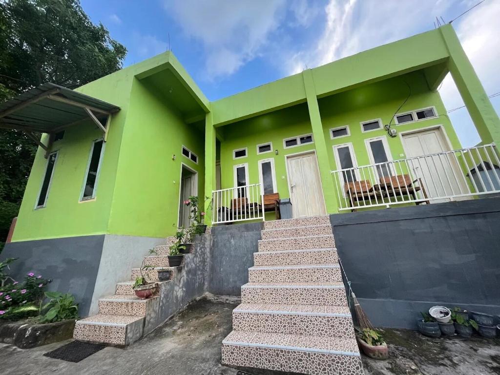 Tòa nhà nơi nhà khách tọa lạc