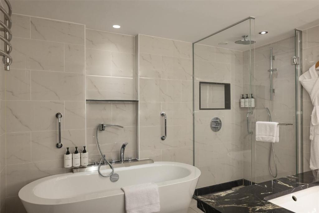 Conrad Istanbul Bosphorus - 7