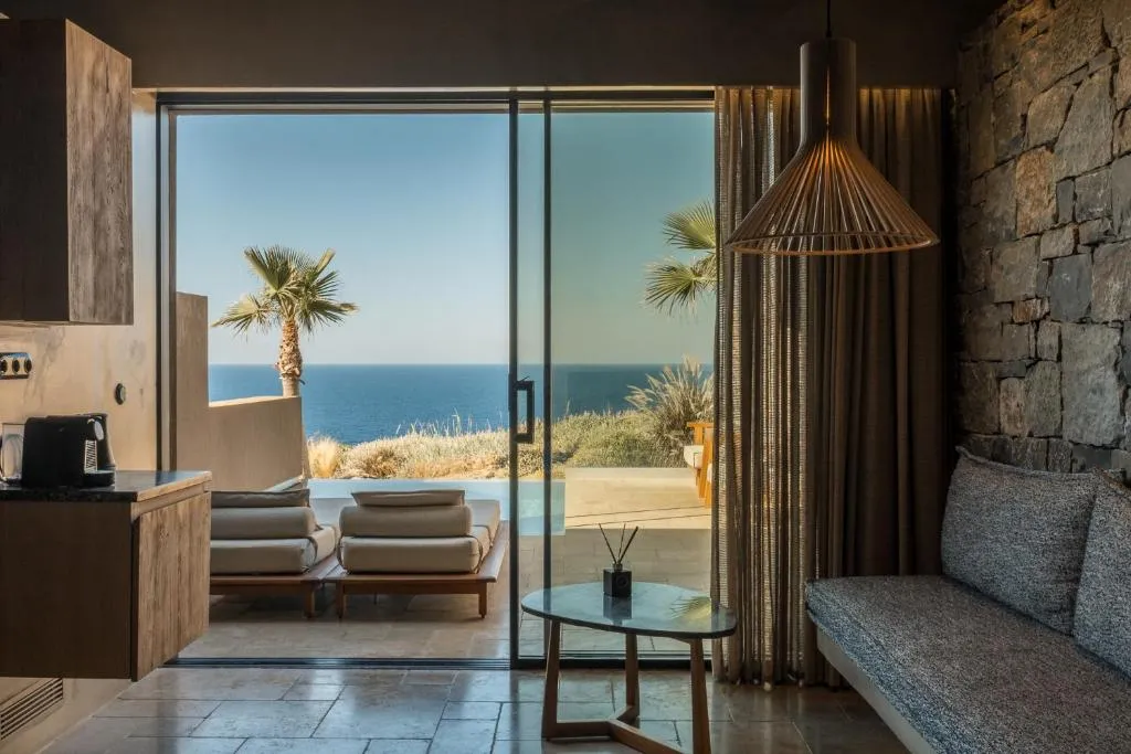 Wave Suite (Sea View with Private Pool)