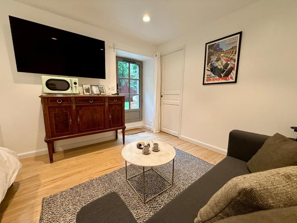 Suite with garden