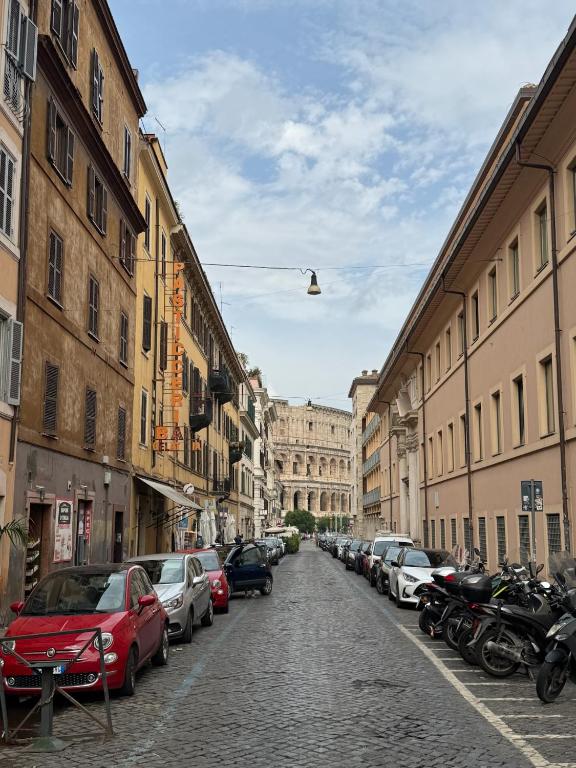 NOI Luxury rooms Colosseum - Resim 6